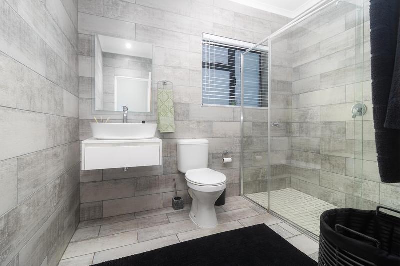 4 Bedroom Property for Sale in Vredekloof Western Cape